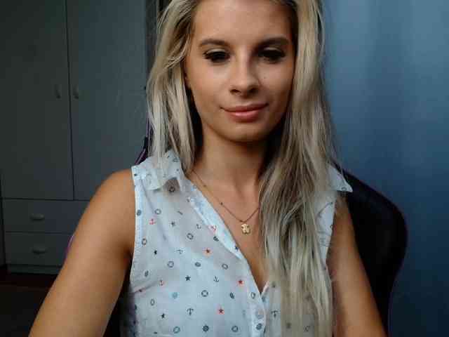 KristineNatural webcam