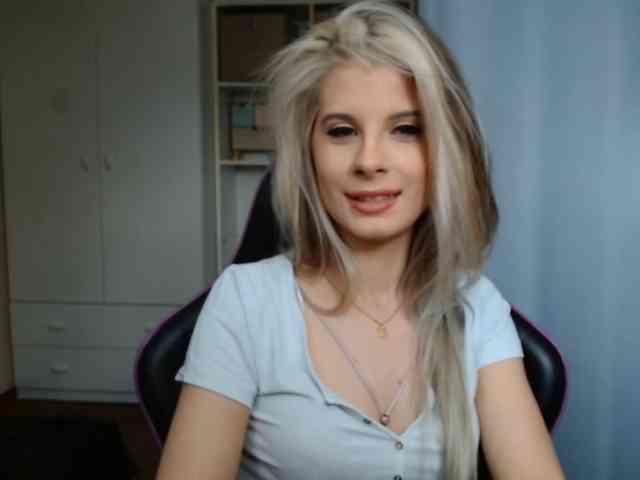 KristineNatural webcam