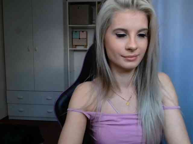 KristineNatural webcam