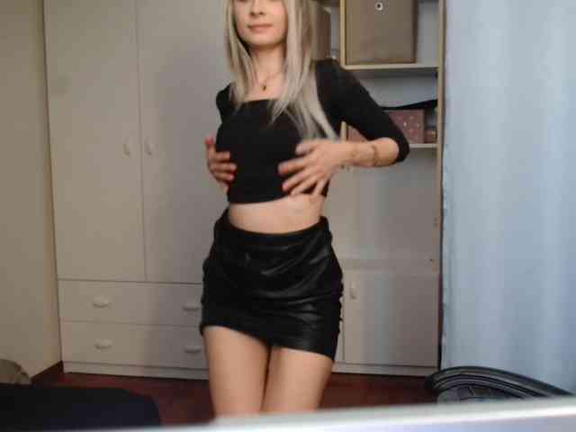 KristineNatural webcam