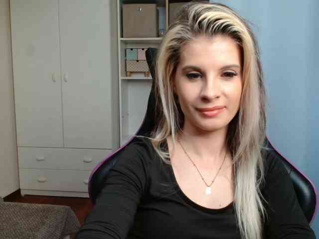 KristineNatural webcam