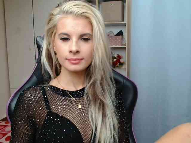 KristineNatural webcam