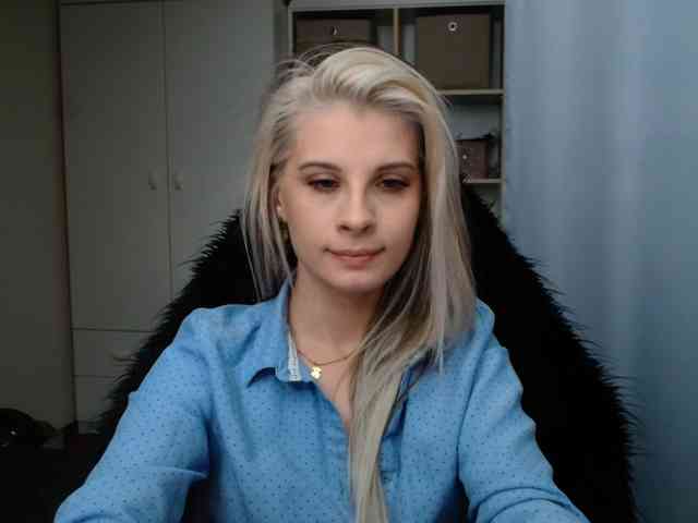 KristineNatural webcam