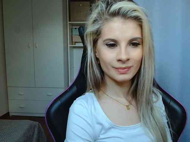 KristineNatural webcam