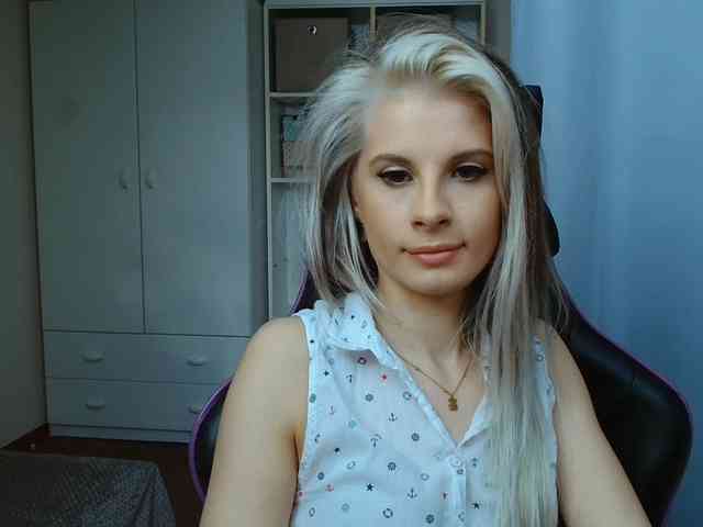 KristineNatural webcam