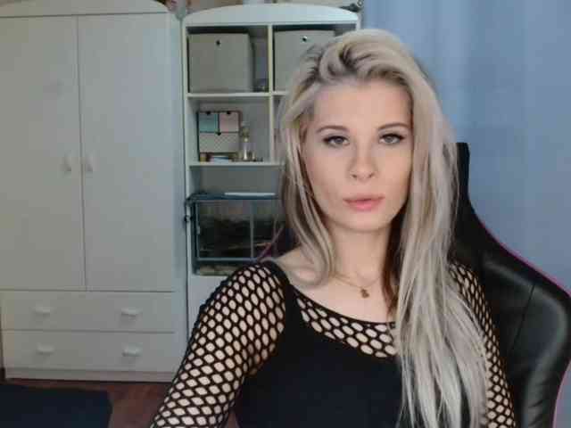 KristineNatural webcam