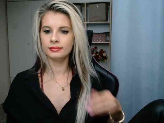 KristineNatural webcam