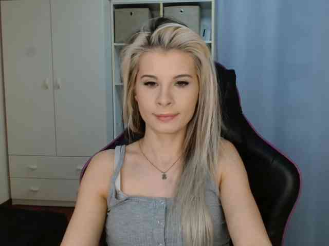 KristineNatural webcam