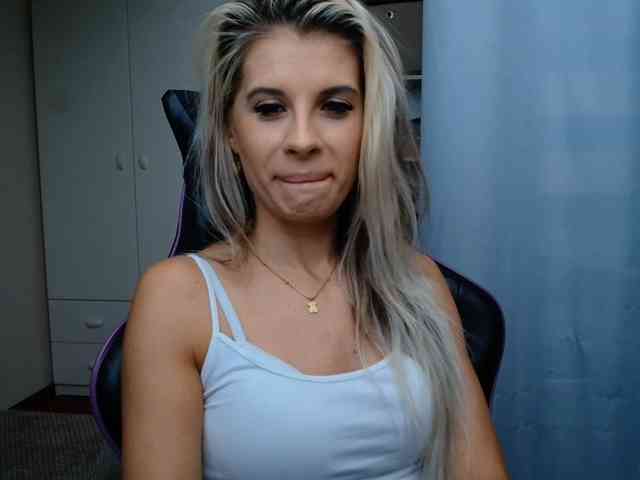 KristineNatural webcam