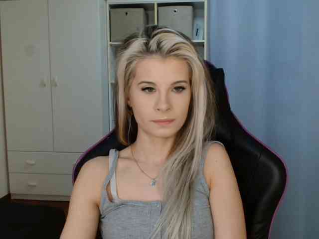 KristineNatural webcam