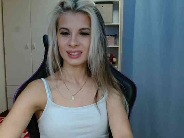 KristineNatural webcam