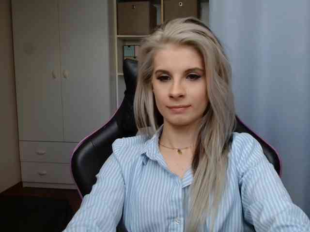KristineNatural webcam