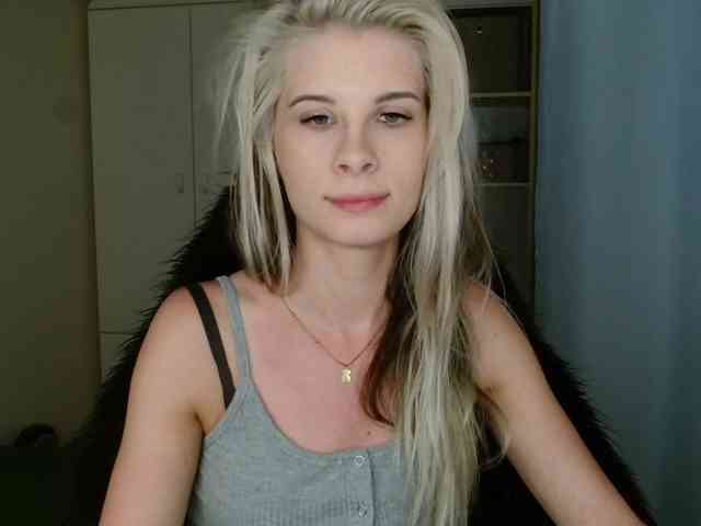 KristineNatural webcam
