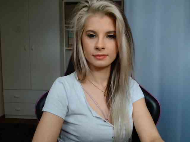 KristineNatural webcam
