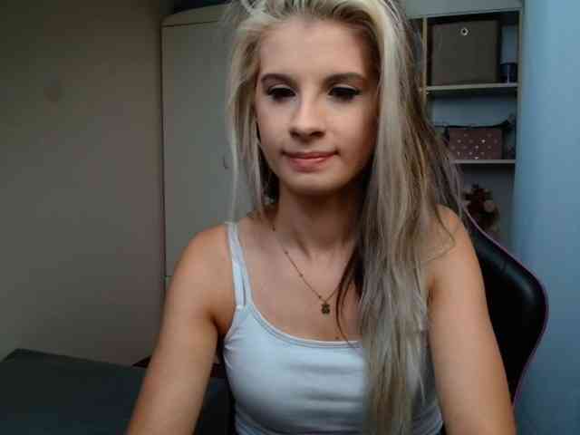 KristineNatural webcam