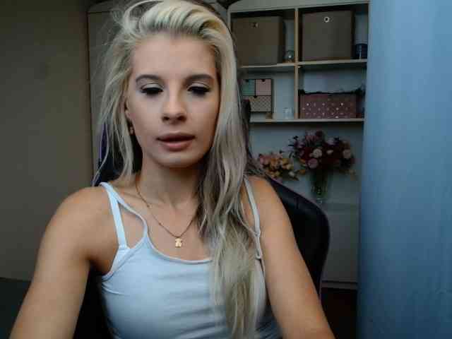 KristineNatural webcam