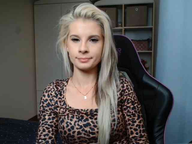 KristineNatural webcam