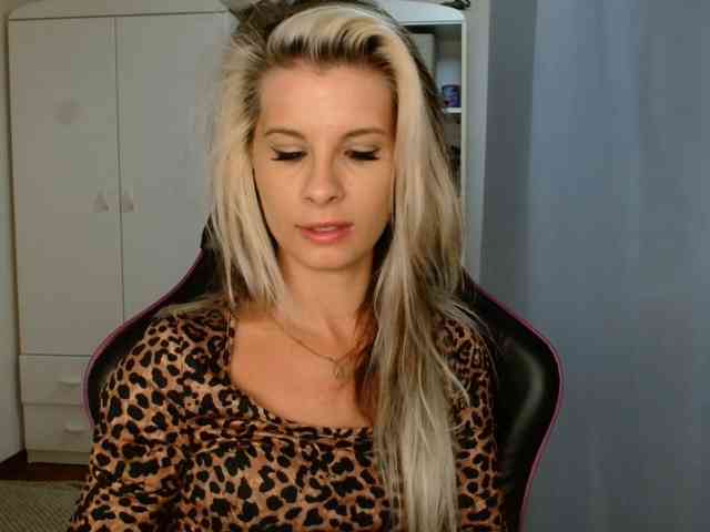 KristineNatural webcam