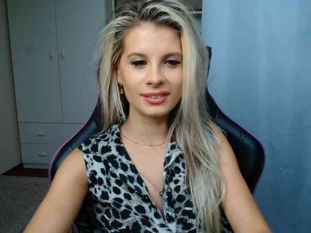 KristineNatural webcam