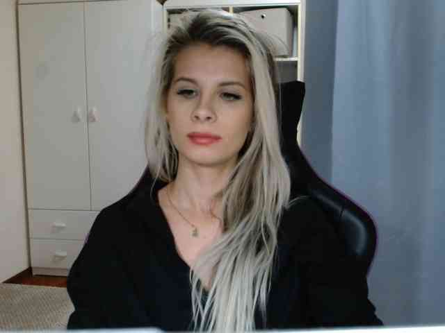 KristineNatural webcam