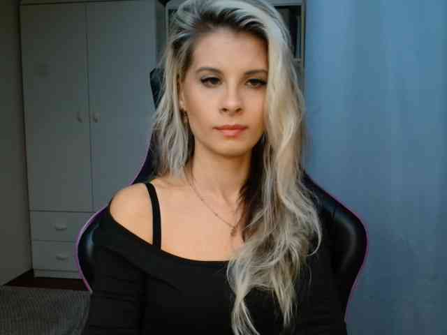 KristineNatural webcam