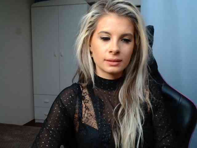 KristineNatural webcam