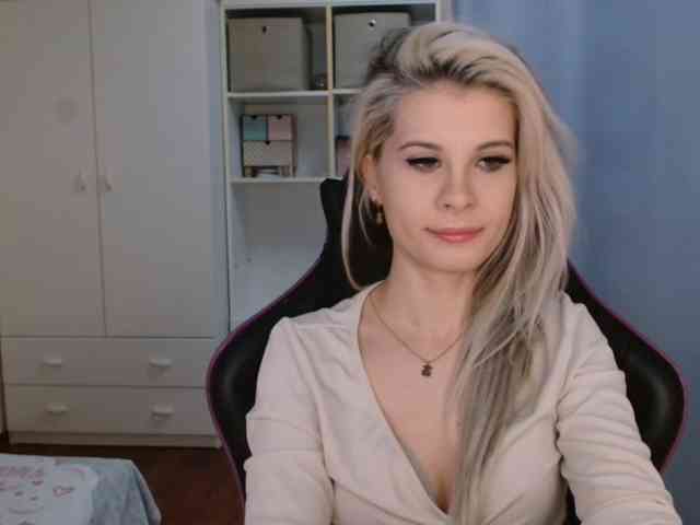 KristineNatural webcam