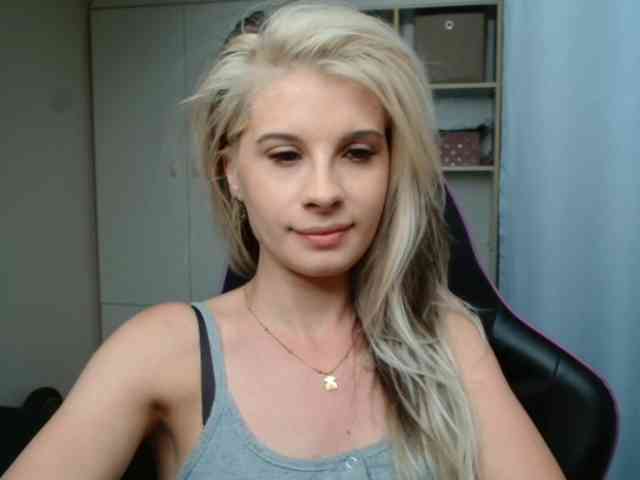 KristineNatural webcam