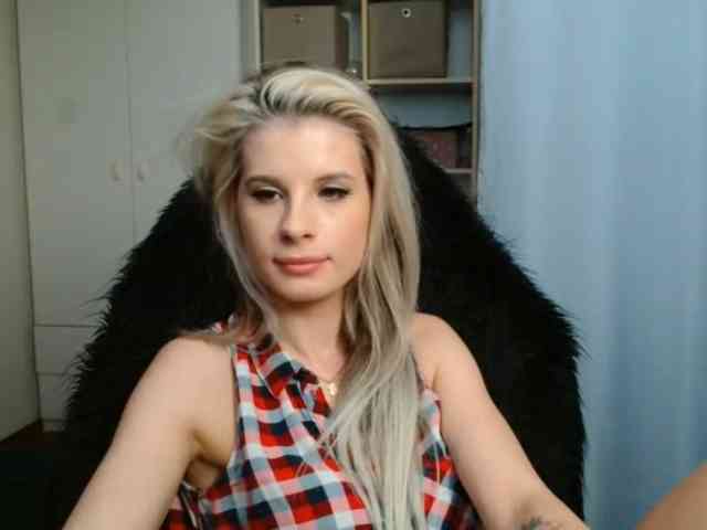 KristineNatural webcam