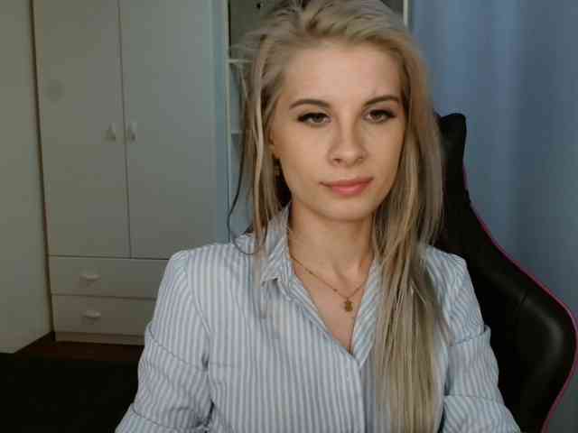 KristineNatural webcam