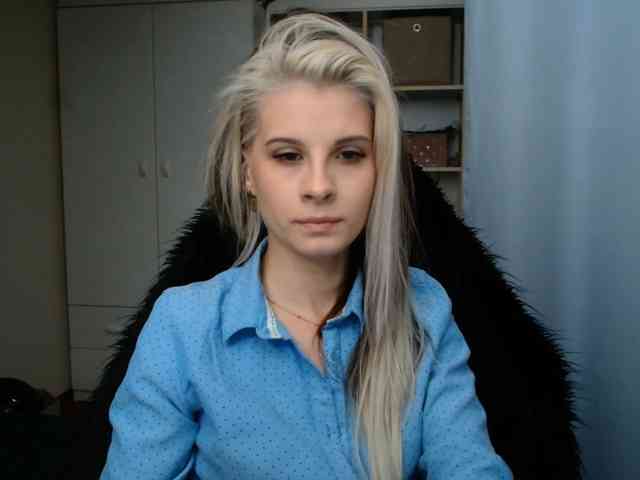 KristineNatural webcam