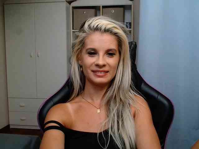 KristineNatural webcam