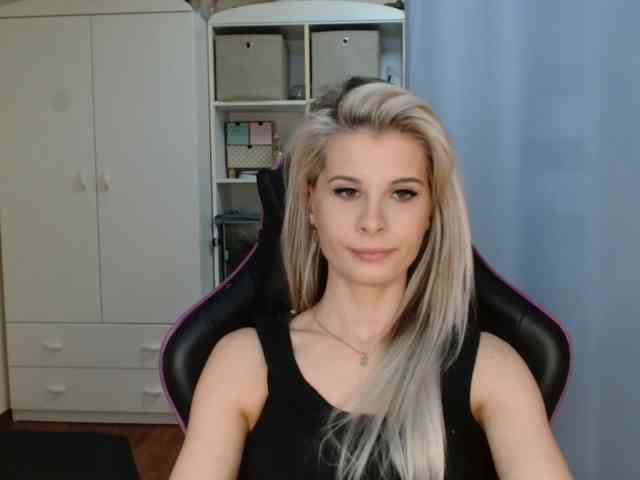 KristineNatural webcam