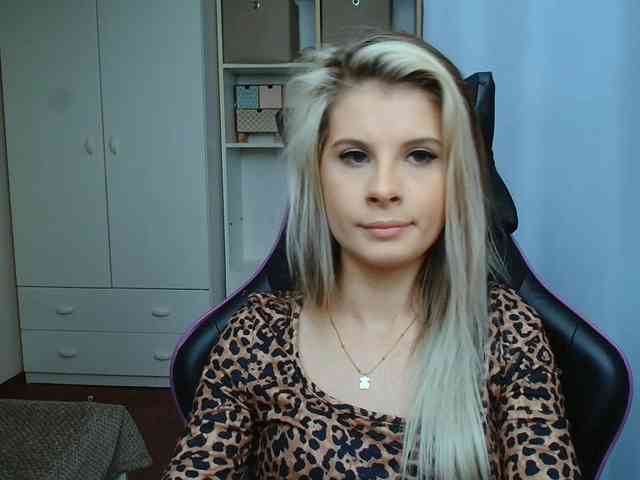 KristineNatural webcam