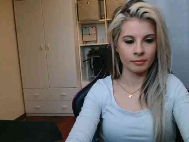 KristineNatural webcam
