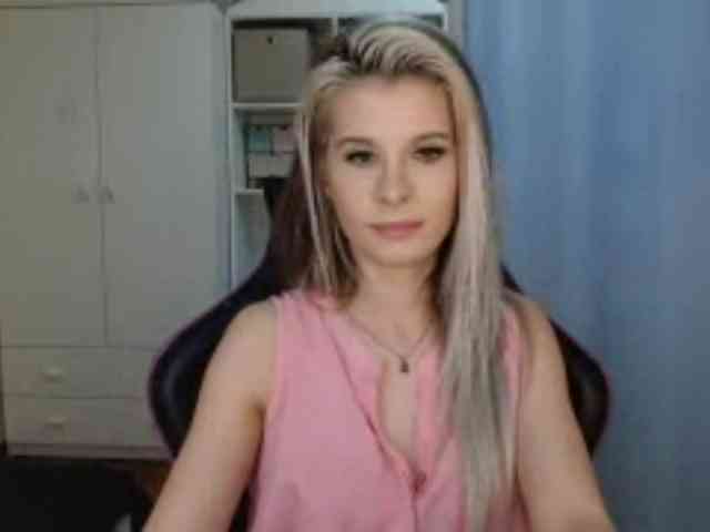 KristineNatural webcam