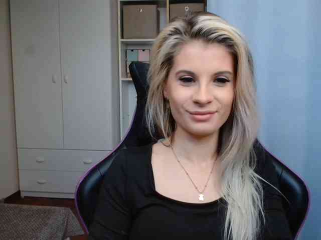 KristineNatural webcam