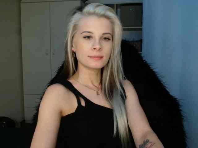 KristineNatural webcam
