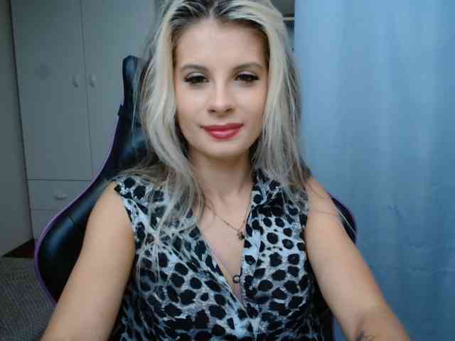 KristineNatural webcam