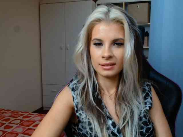 KristineNatural webcam