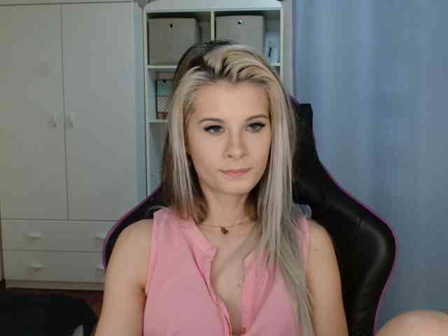 KristineNatural webcam