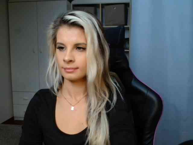 KristineNatural webcam