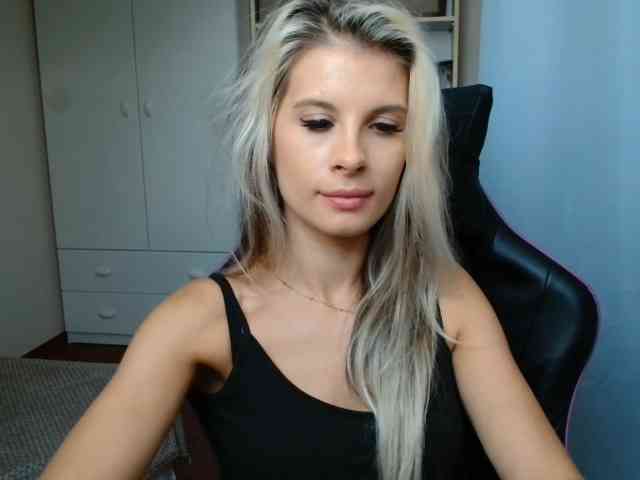 KristineNatural webcam