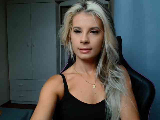 KristineNatural webcam