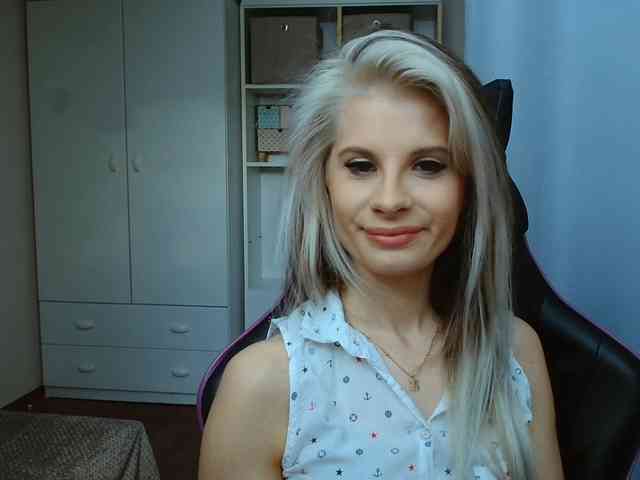 KristineNatural webcam