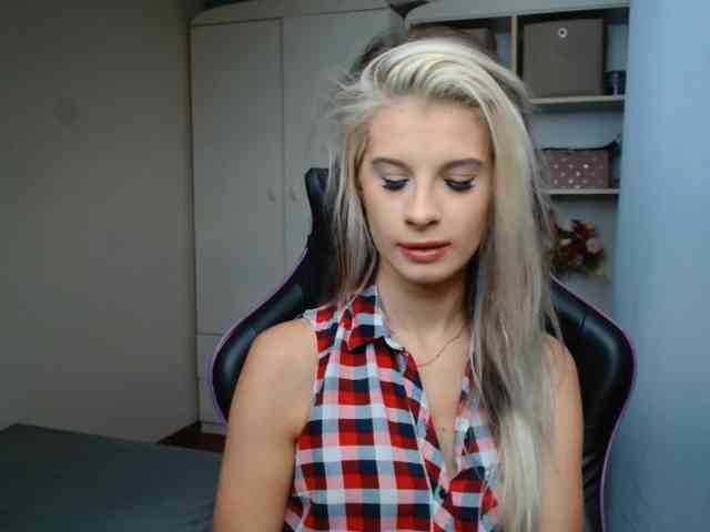KristineNatural webcam
