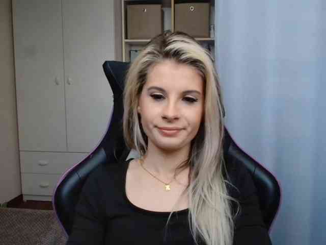 KristineNatural webcam