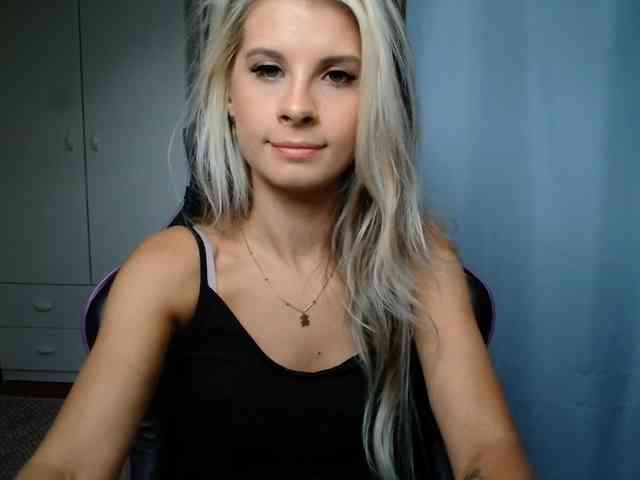 KristineNatural webcam