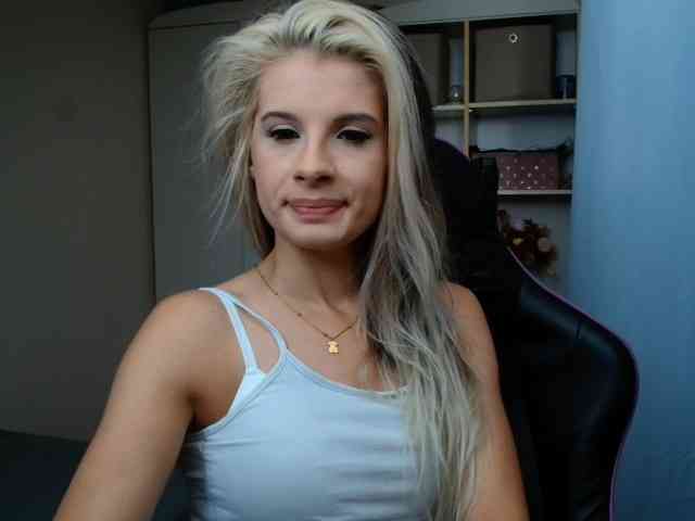 KristineNatural webcam