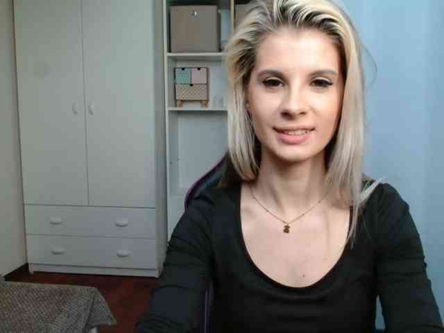 KristineNatural webcam